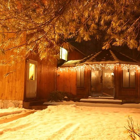 Nootka Lodge Woodsville Exterior photo